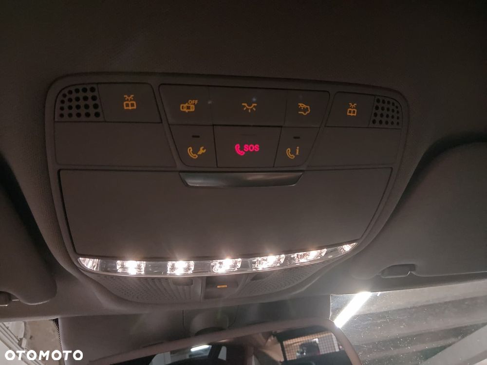 Mercedes-Benz Klasa C 250 d 4-Matic 9G-TRONIC - 18