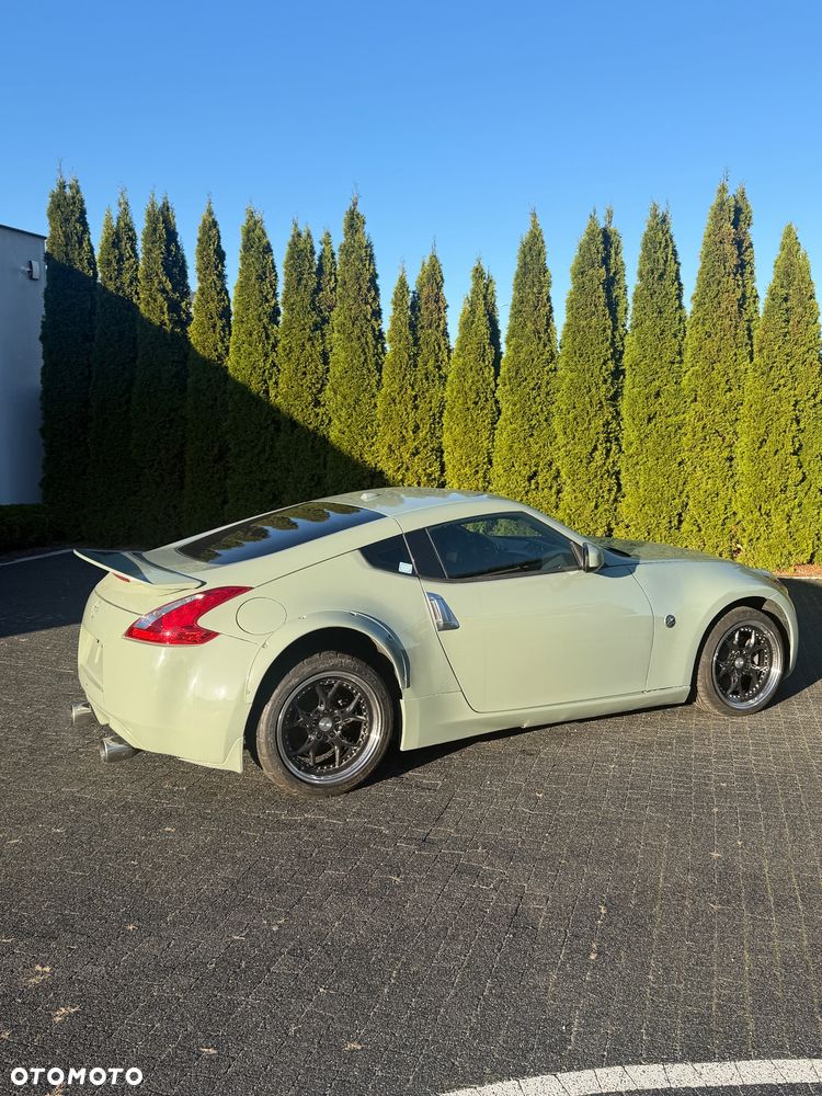 Nissan 370 Z - 5