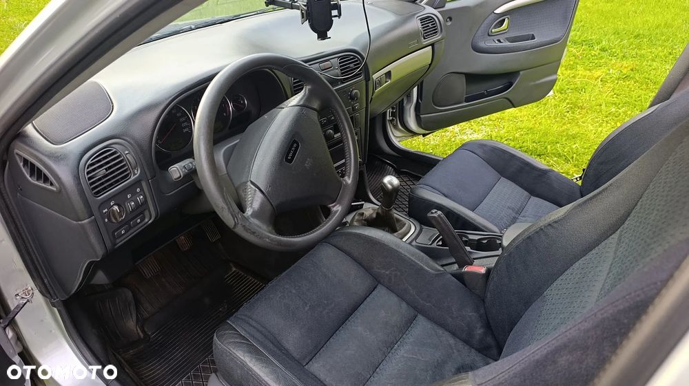 Volvo S40 1.8 - 1