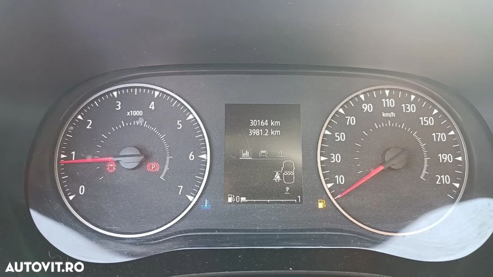 Dacia Logan TCe 90 Essential - 4