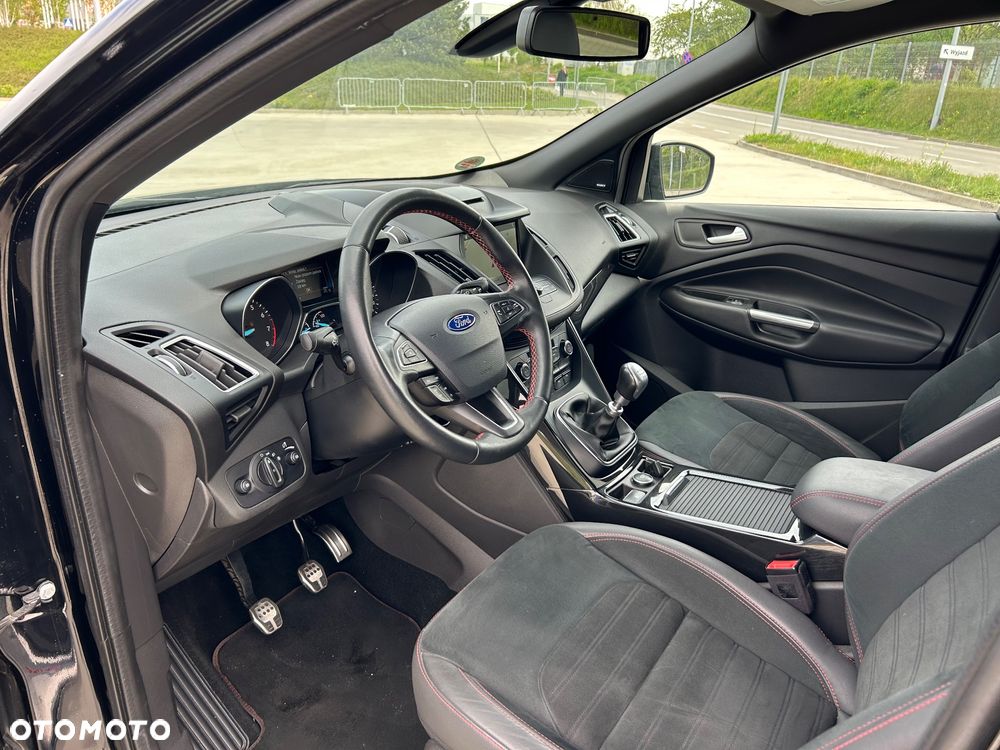 Ford Kuga 1.5 EcoBoost 2x4 ST-Line - 15