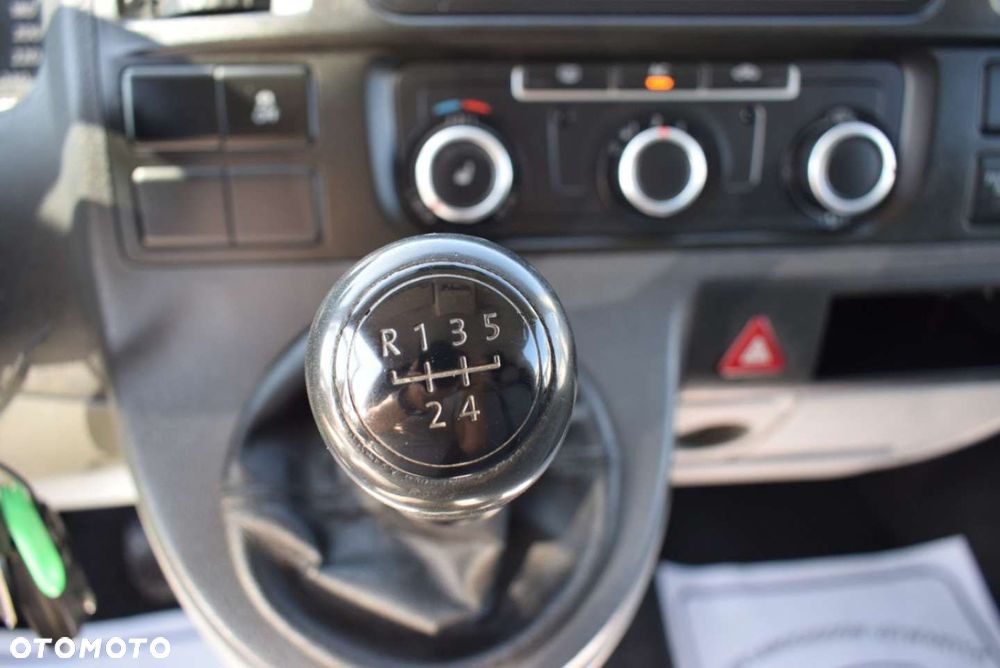 Volkswagen Transporter T5 - 25