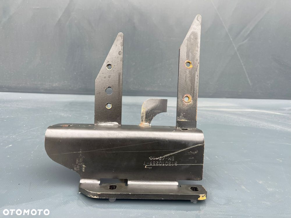 Mocowanie slupka i ściany przedniej z szyną dachową KRONE - 8