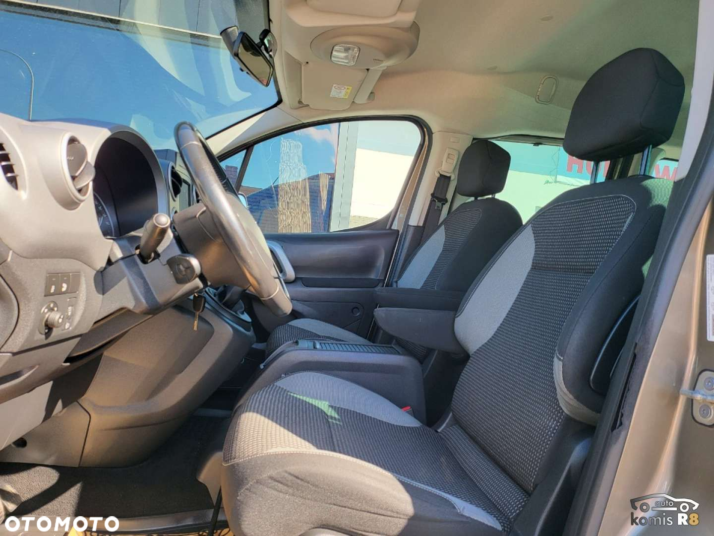 Peugeot Partner - 13