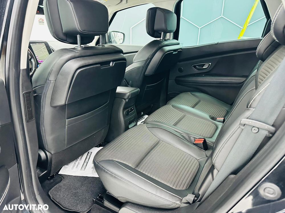 Renault Scenic ENERGY dCi 130 Start & Stop Euro 6 Bose Edition - 12