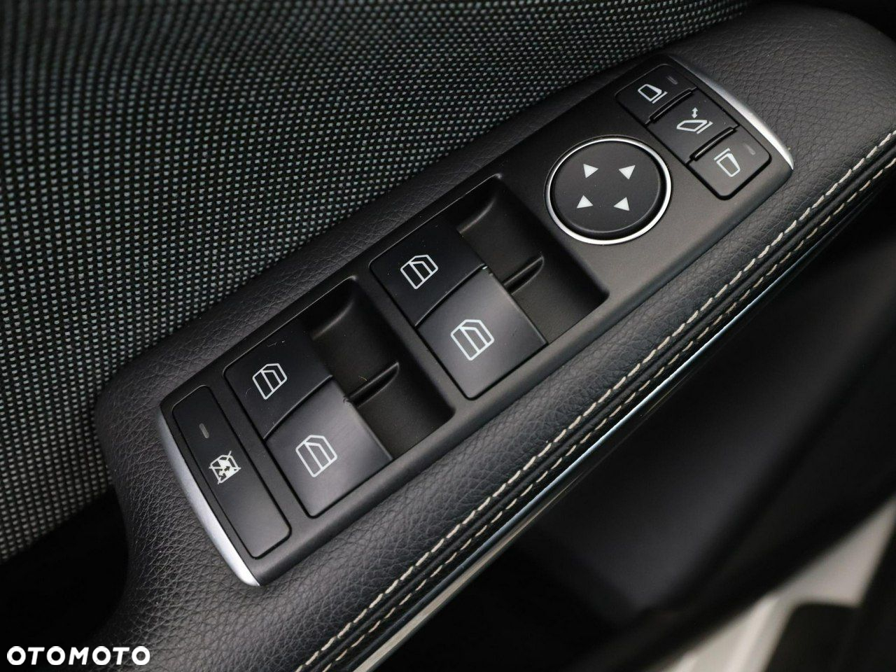 Mercedes-Benz Klasa A 180 (BlueEFFICIENCY) Style - 31
