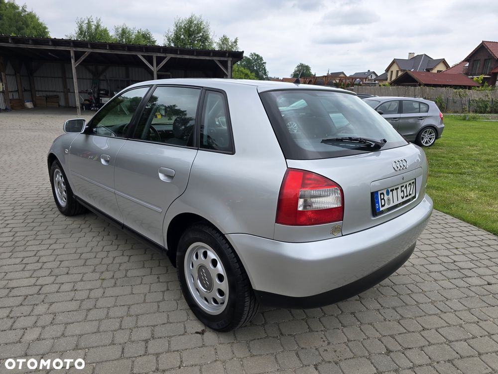 Audi A3 Sportback 1.6 Ambiente - 7