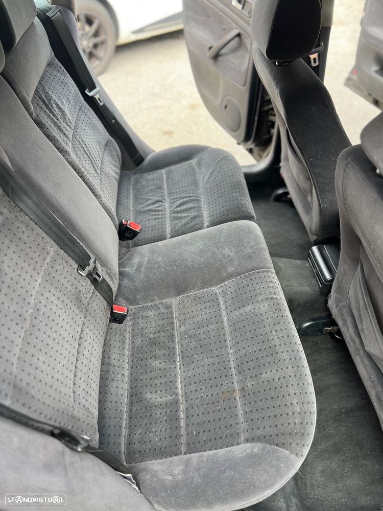 VW Passat Variant 1.9 TDi Confortline - 8