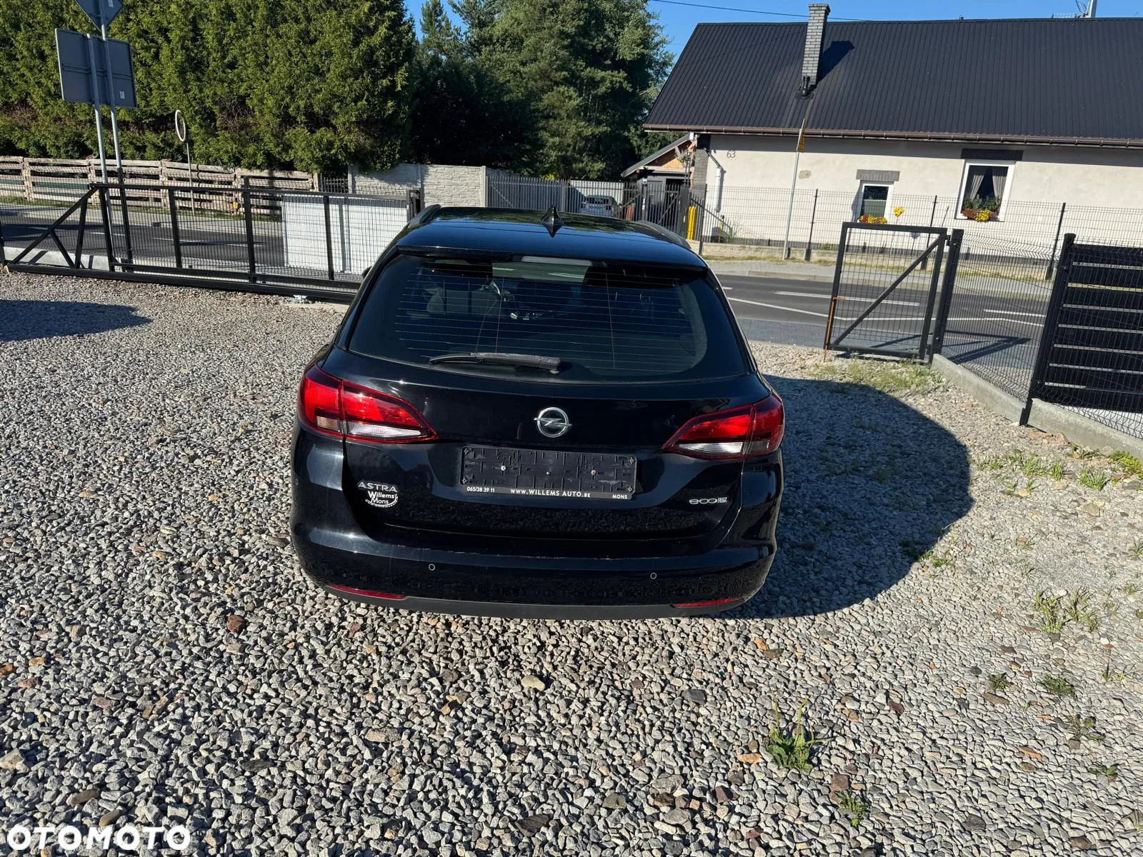 Opel Astra IV 1.6 CDTI Essentia - 4