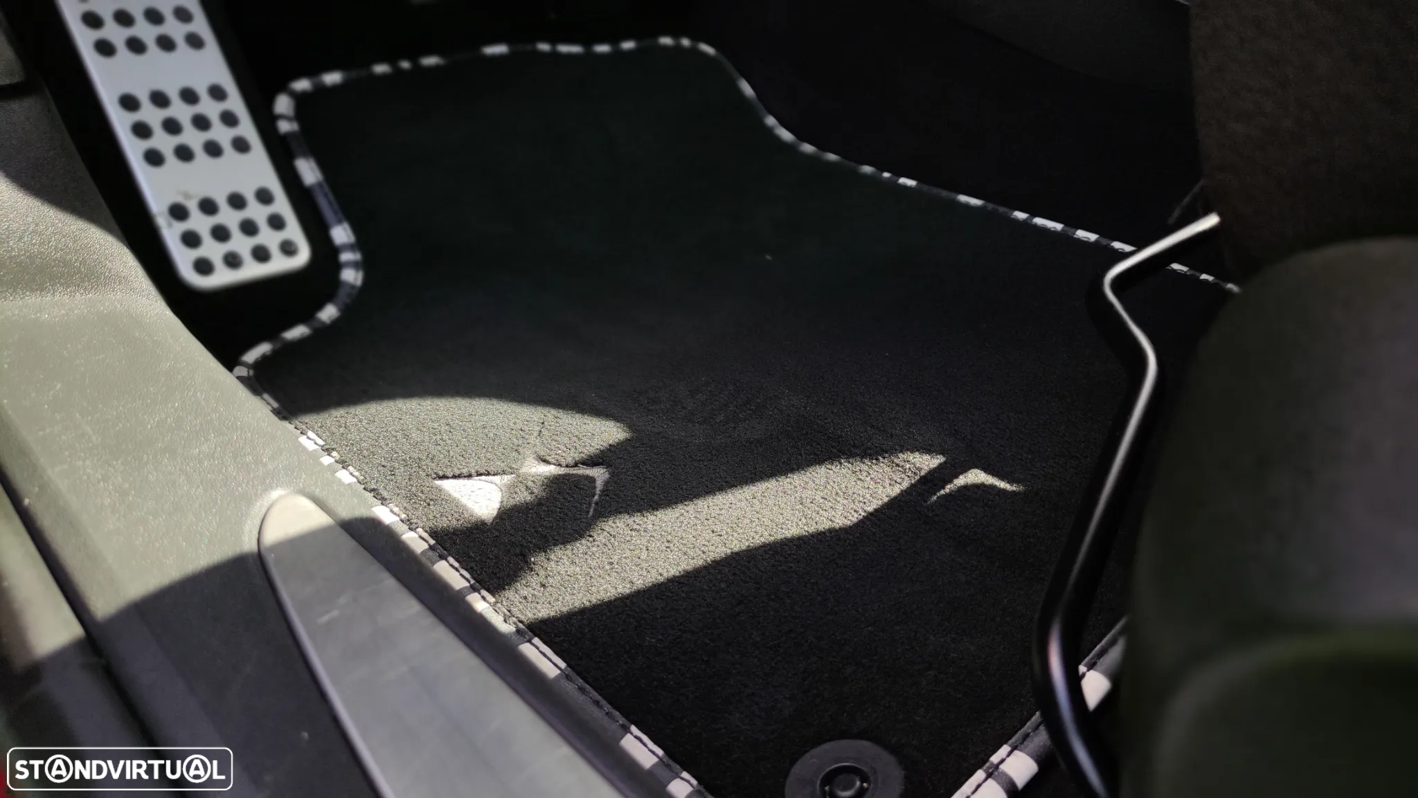 Citroën DS3 1.6 HDi Airdream Sport Chic - 25