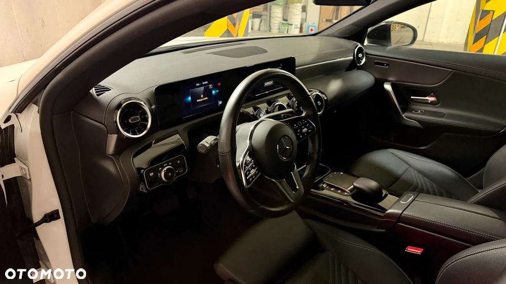 Mercedes-Benz CLA 200 d 8G-DCT - 13