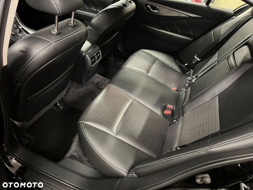 Infiniti Q50 2.0t Sport Executive EU6 - 40