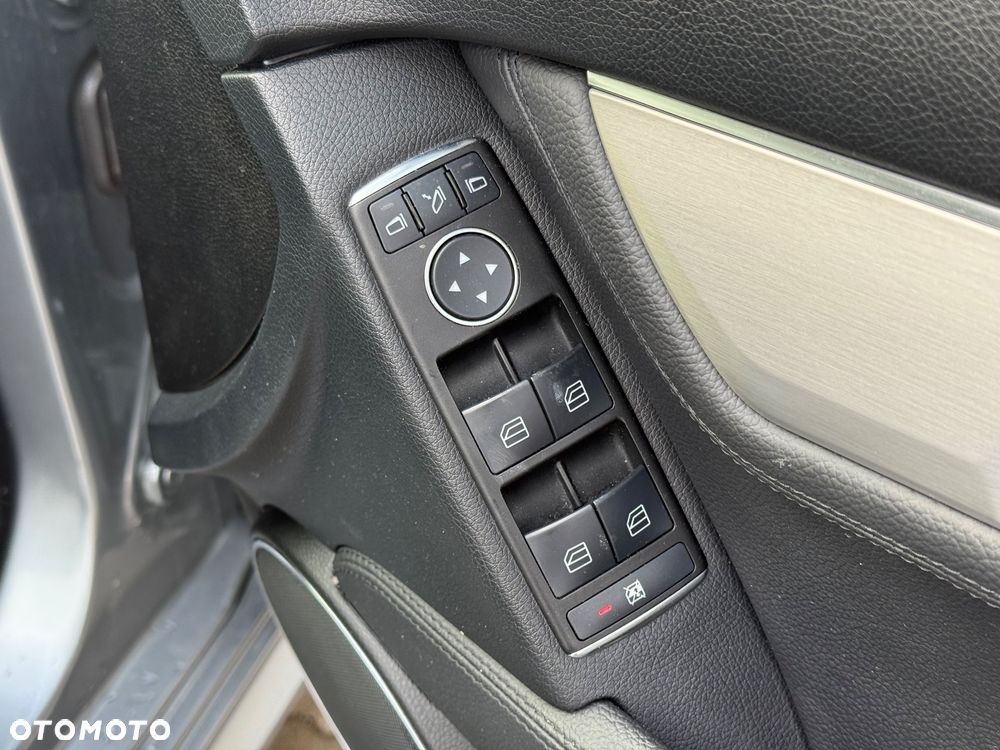 Mercedes-Benz Klasa C 350 CDI 7G-TRONIC Avantgarde Edition - 24