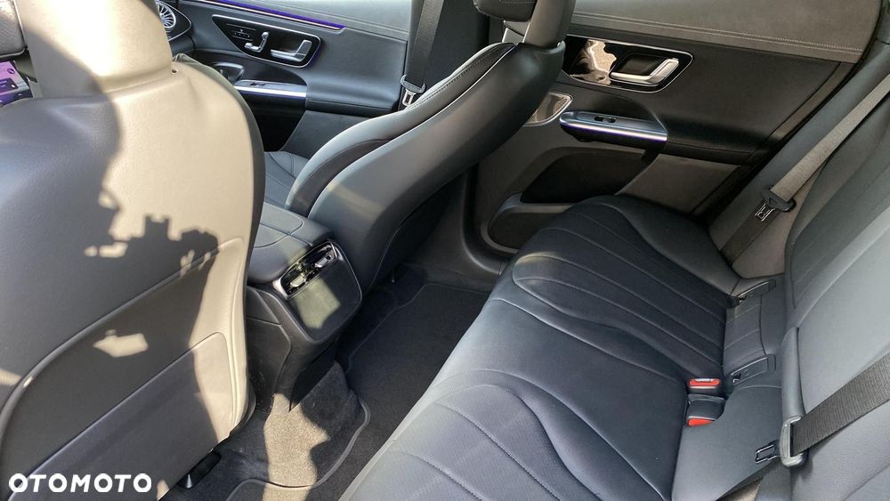 Mercedes-Benz EQE - 21