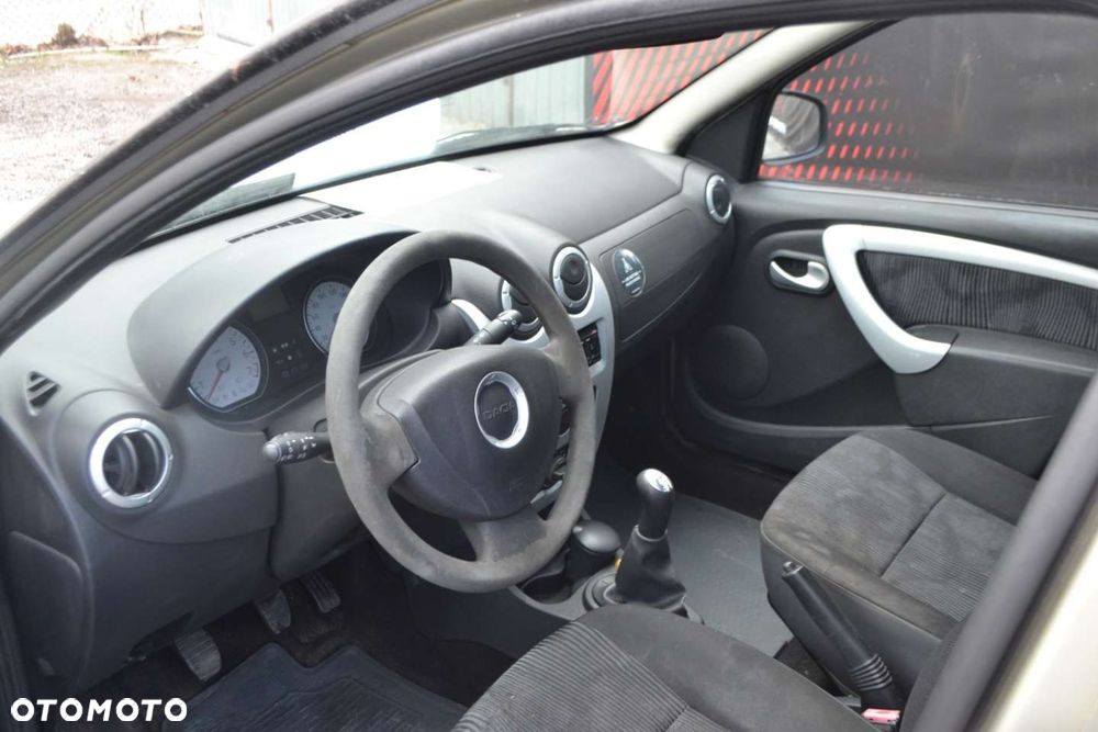 Dacia Sandero - 9