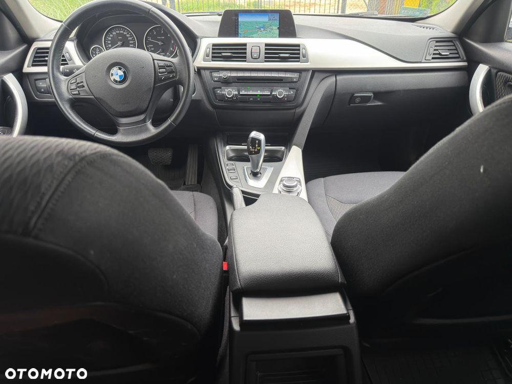 BMW Seria 3 320d Efficient Dynamics Edition Blue Perf Sport Line - 13