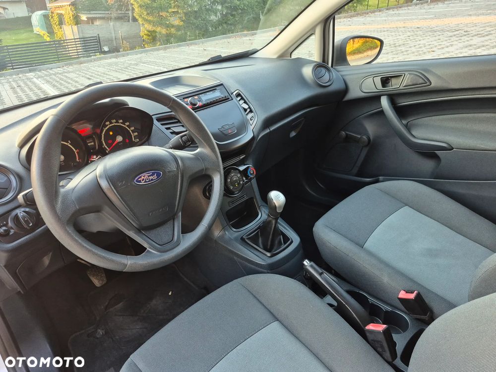 Ford Fiesta - 11