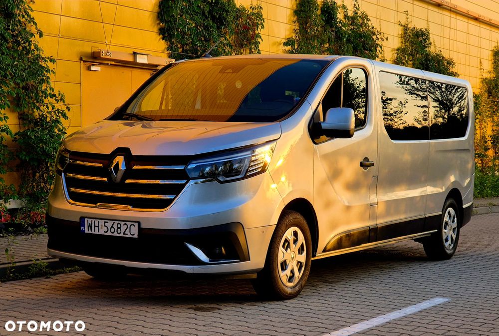 Renault Trafic 2.0 dCi - 9