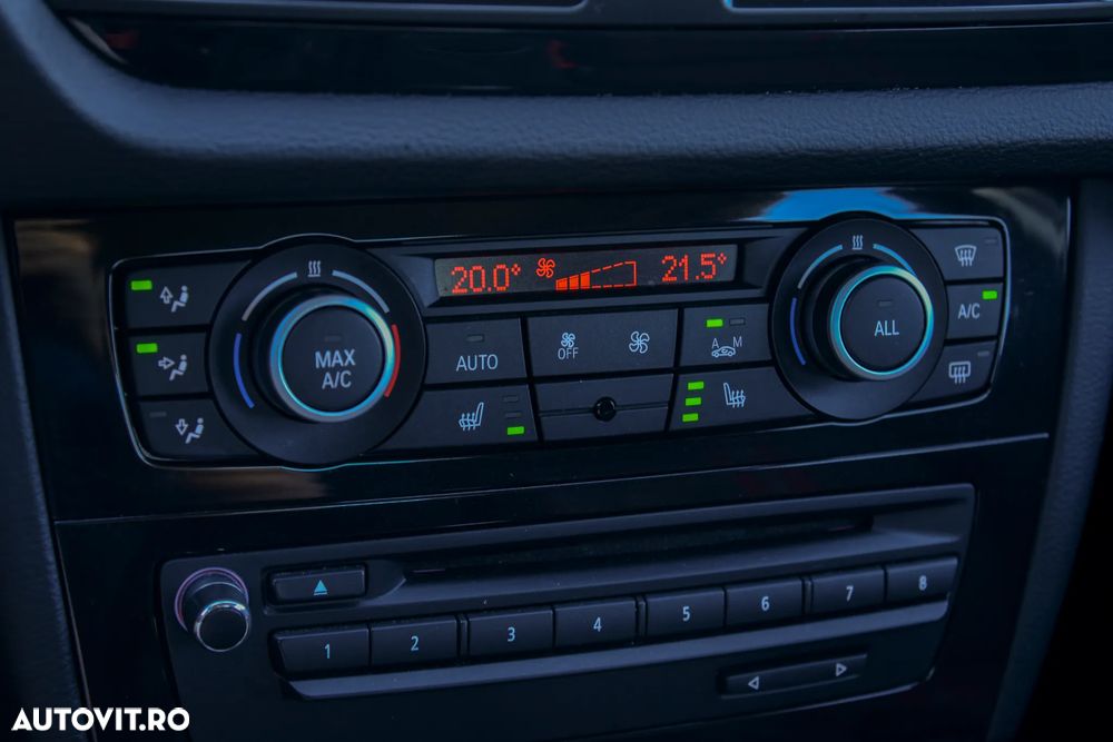 BMW X1 xDrive18d - 8