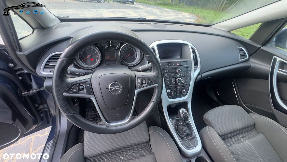 Opel Astra 1.4 T Cosmo S&S - 18