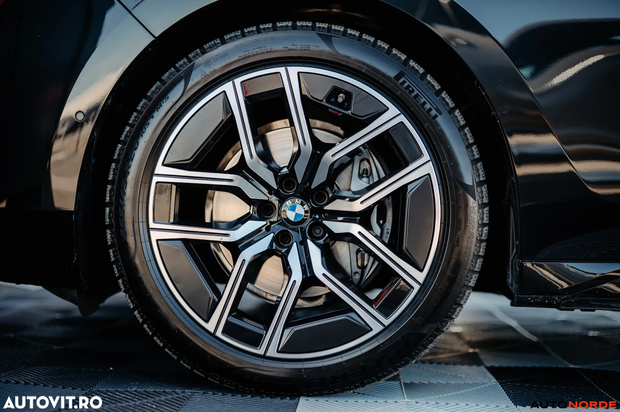 BMW Seria 7 740d xDrive MHEV - 13