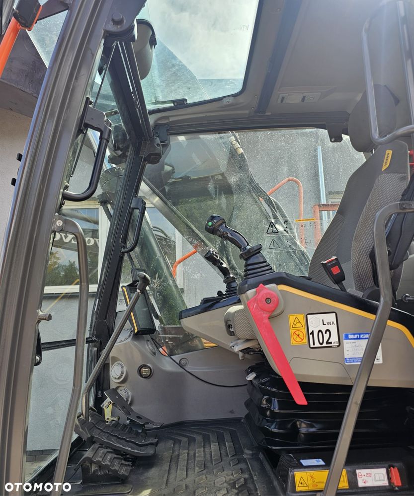 Volvo EC220EL - 9