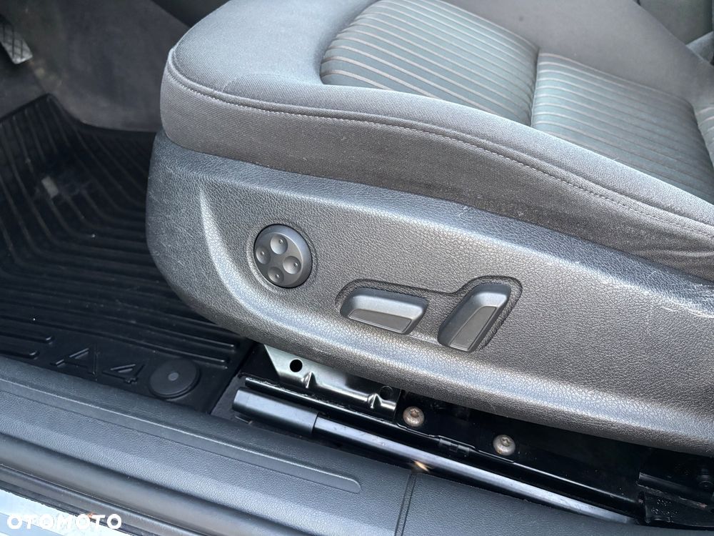 Audi A4 Avant - 9