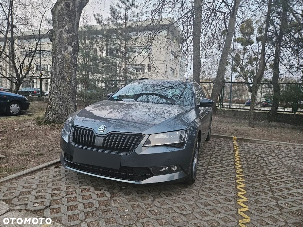Skoda Superb 2.0 TDI SCR 4x4 Sportline DSG - 14