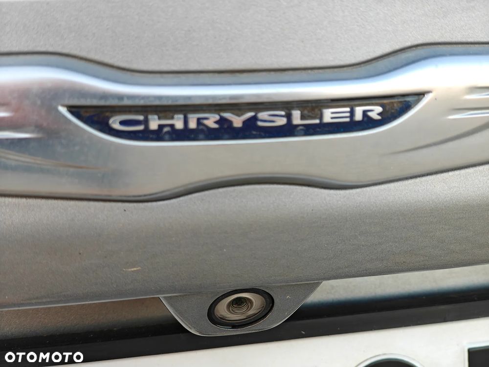 Chrysler Pacifica - 28