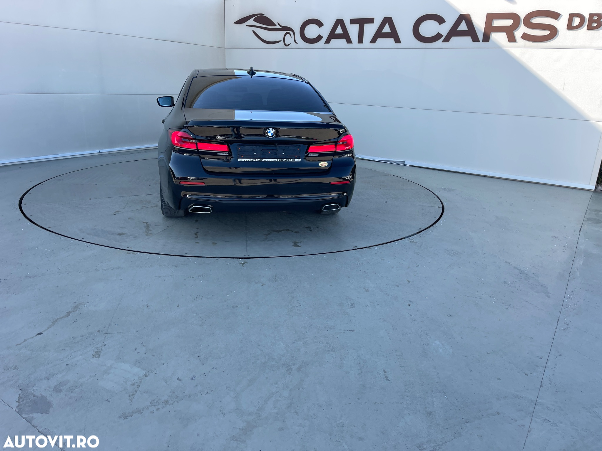 BMW Seria 5 520i AT MHEV - 12