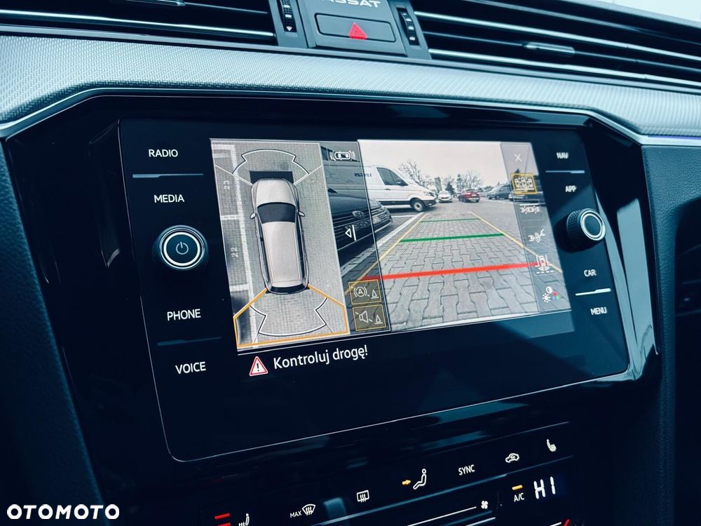 Volkswagen Passat - 33