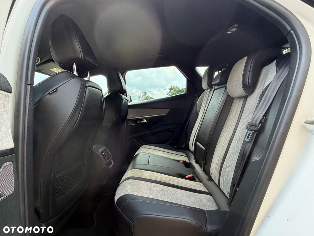 Peugeot 3008 1.6 PureTech Hybrid PHEV Allure Pack S&S EAT8 - 19