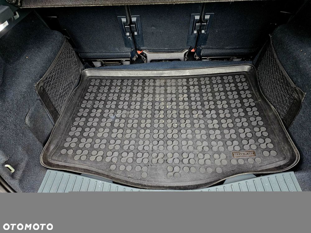Ford C-MAX - 11