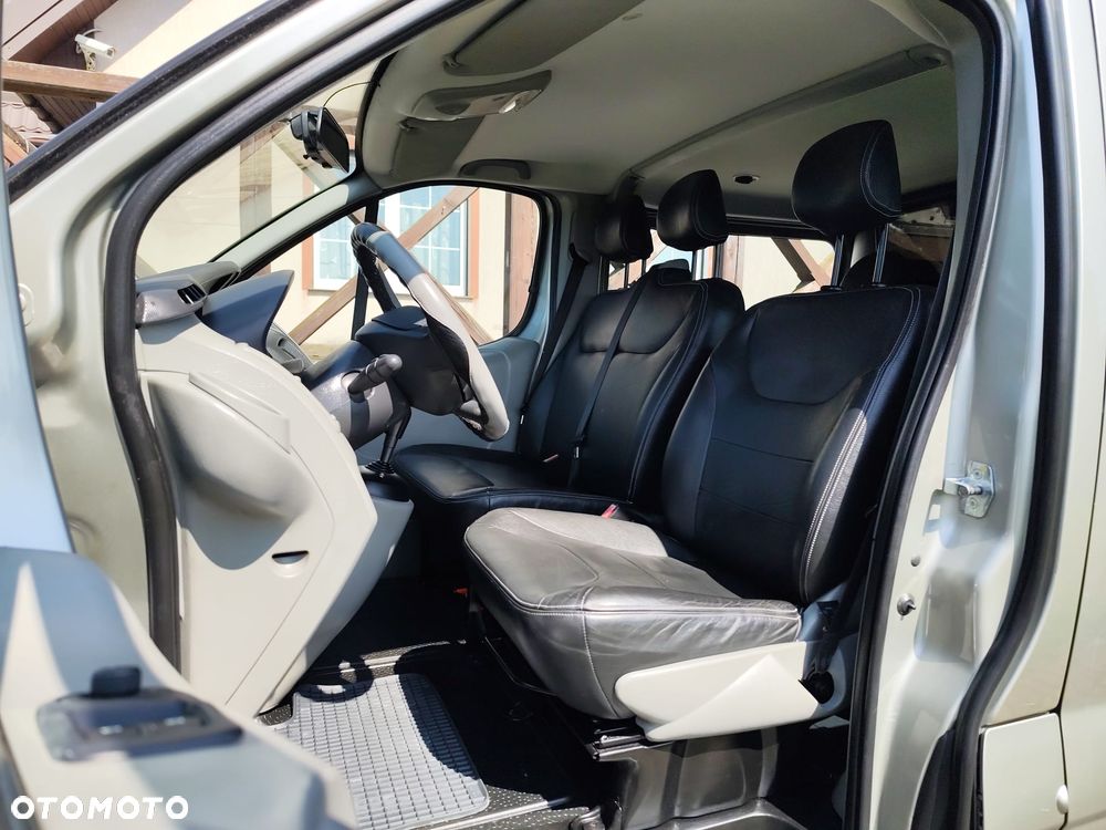 Renault Trafic 2.0dCi 115 - 11