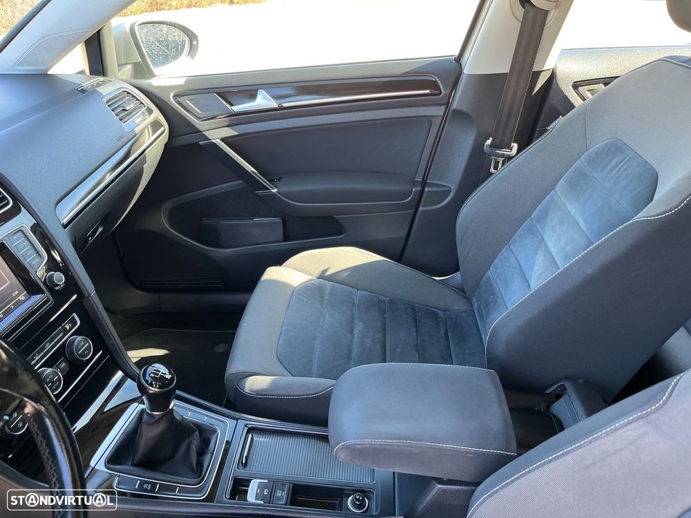 VW Golf 1.6 TDI 4Motion BlueMotion Comfortline - 12