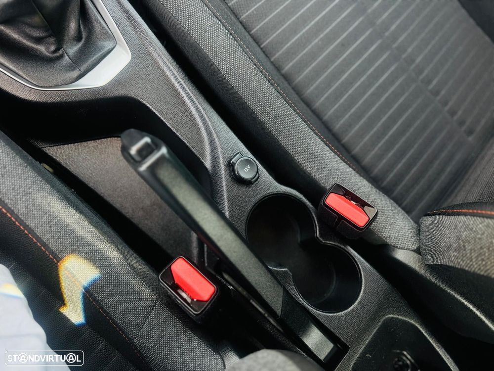 Peugeot 208 1.2 PureTech Active Pack - 26