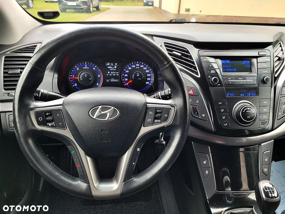 Hyundai i40 Kombi blue 1.7 CRDi Premium - 17