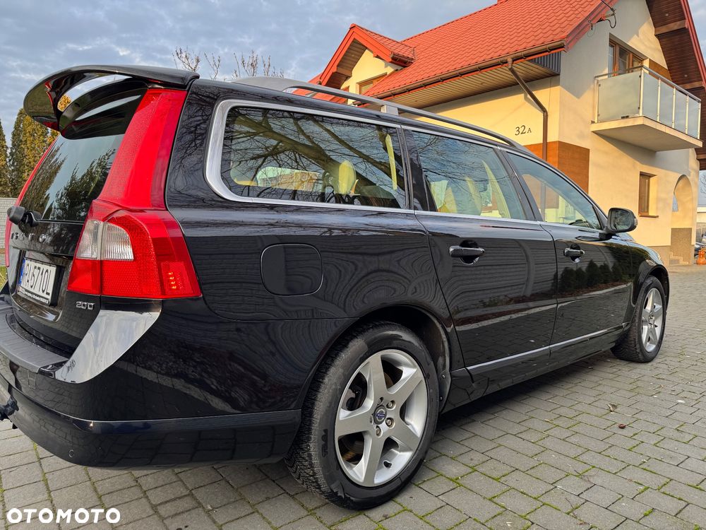 Volvo V70 2.0D Summum - 4