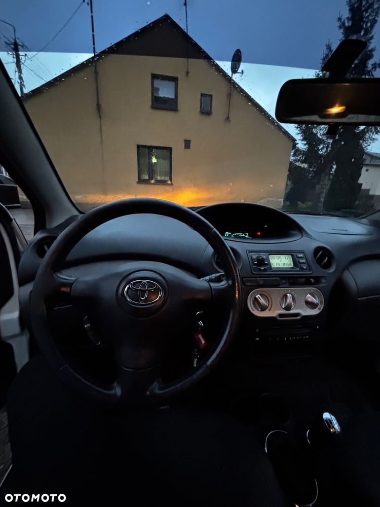 Toyota Yaris 1.3 Luna - 12