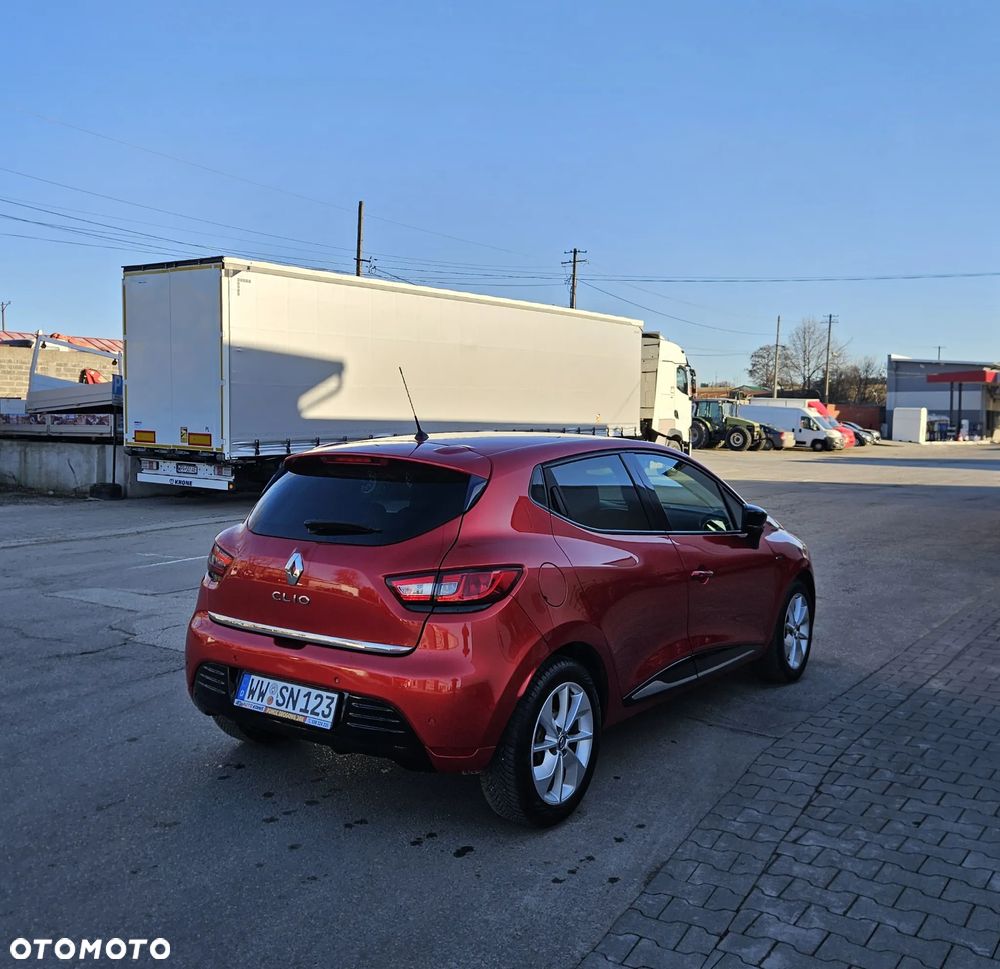 Renault Clio 1.2 16V 75 LIMITED - 4