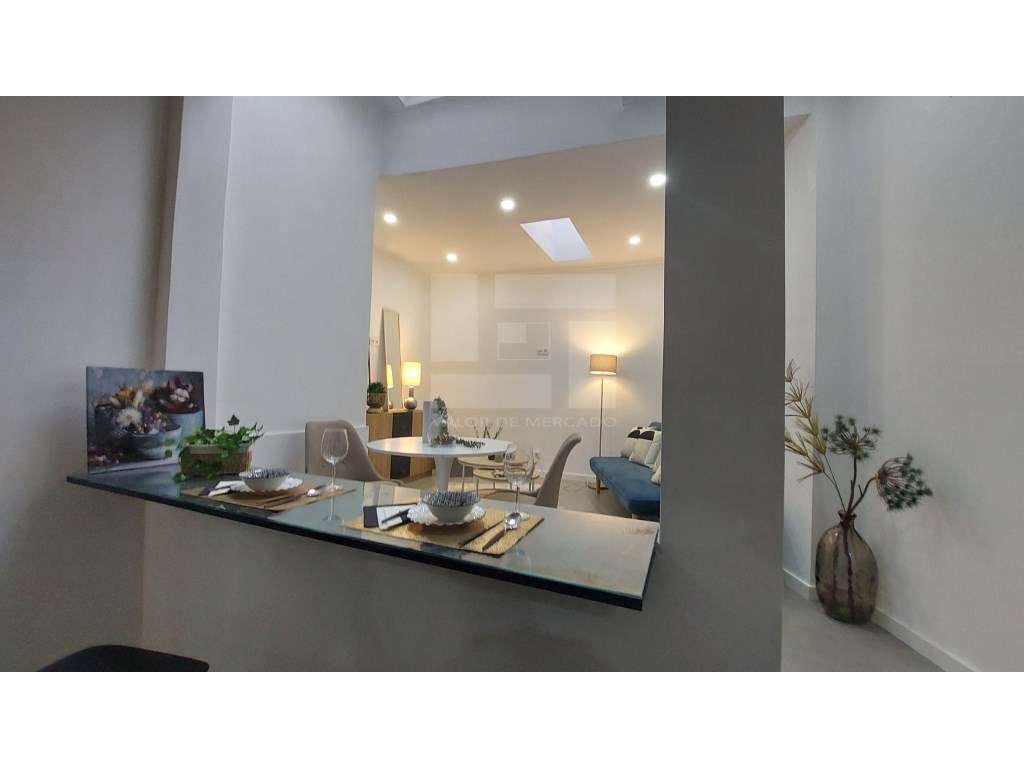 Apartamento T3 de duas frentes, totalmente remodelado, Angelina Vidal - Grande imagem: 2/26