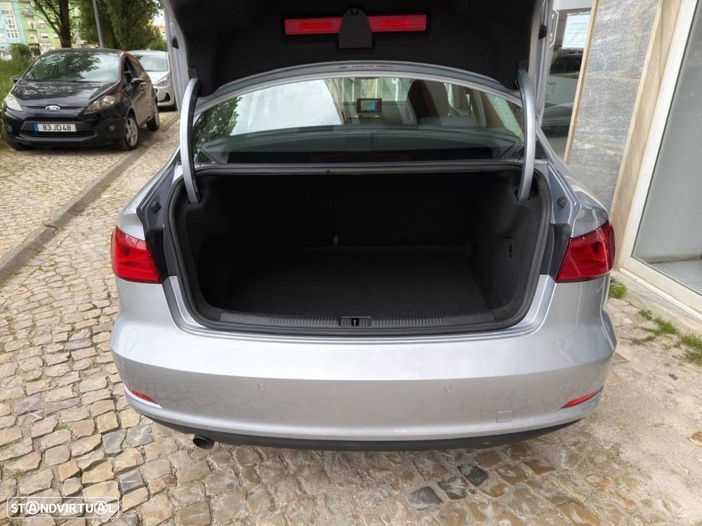 Audi A3 Limousine 1.6 TDI Advance Ultra - 8