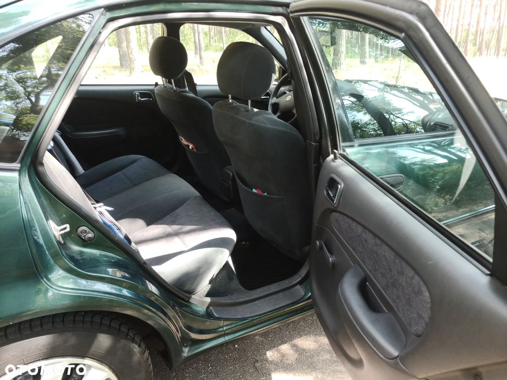 Toyota Corolla 1.4 Terra1 - 13