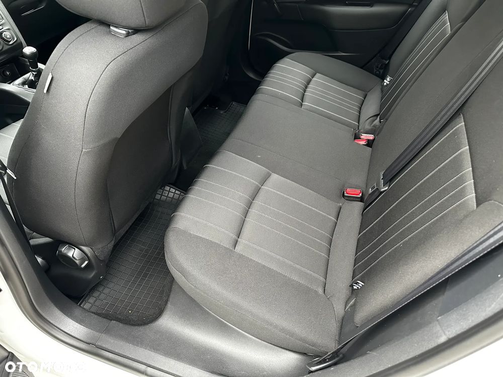 Citroën C4 1.4 VTi Attraction - 5