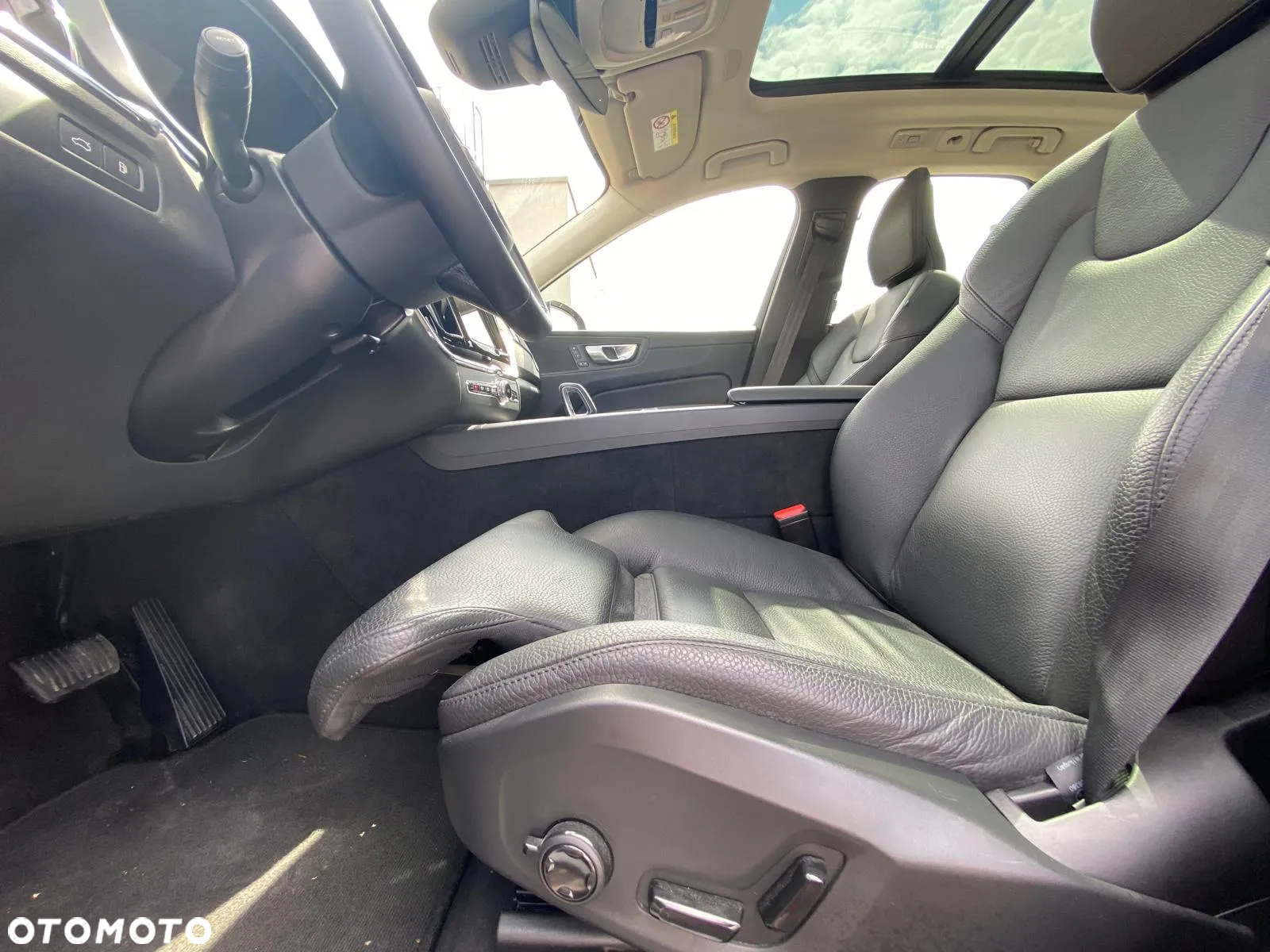 Volvo XC 60 T6 AWD Recharge Plus Dark - 22