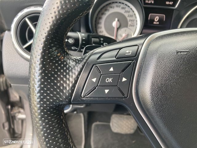 Mercedes-Benz GLA 220 d Urban — fotografia 17