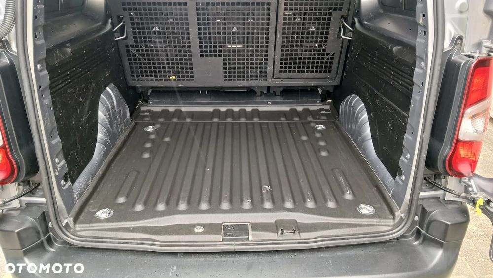 Opel Combo XL 2,3t (bryg.) - 37