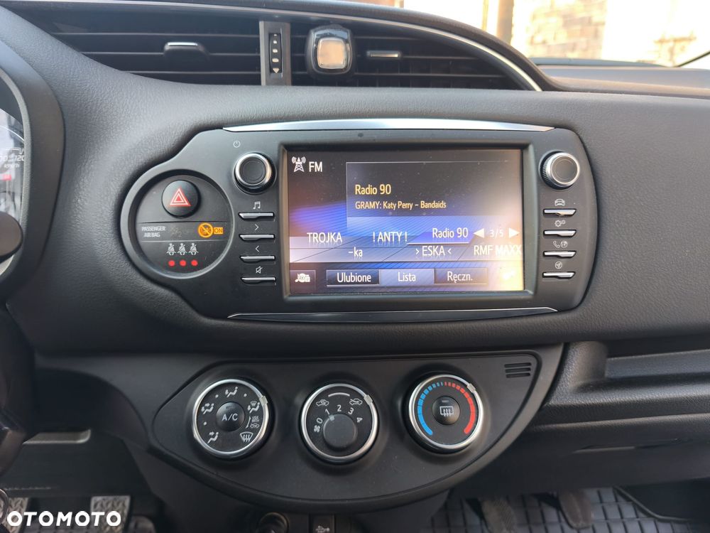 Toyota Yaris 1.5 Premium - 13