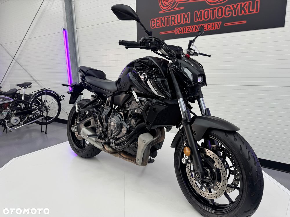 Yamaha MT - 4