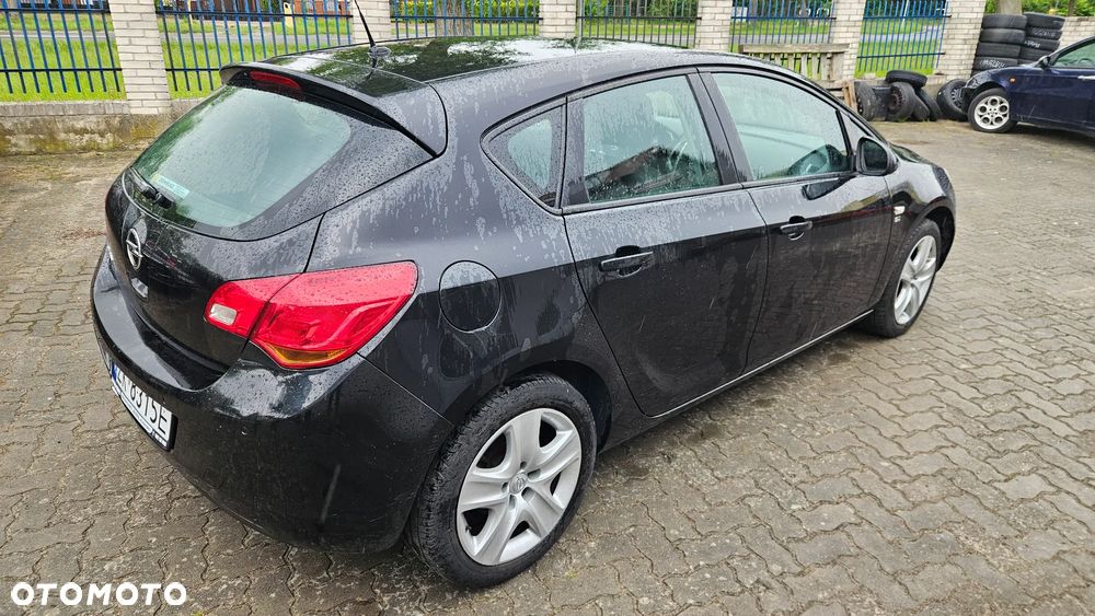 Opel Astra 1.4 T Cosmo EU6 - 3